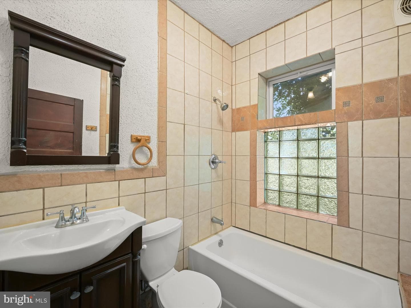 1812 64th Avenue photo 23