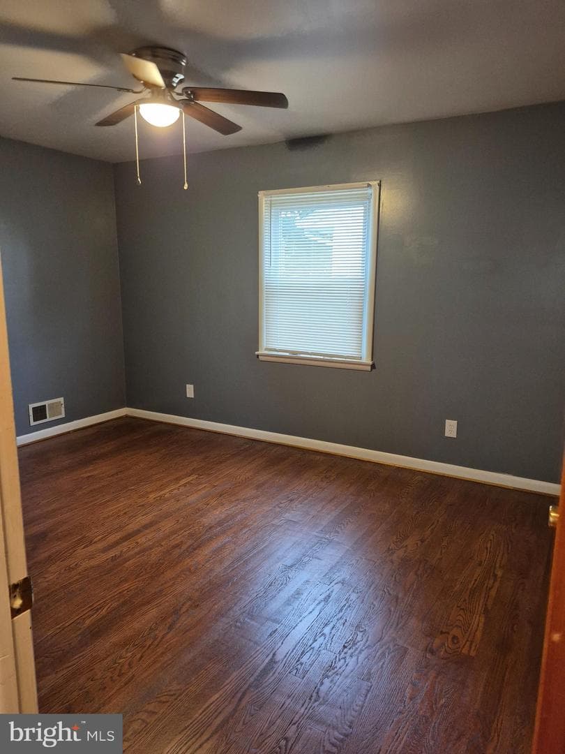 4704 Rockford Drive photo 5