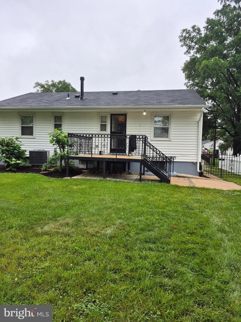 4704 Rockford Drive photo 9