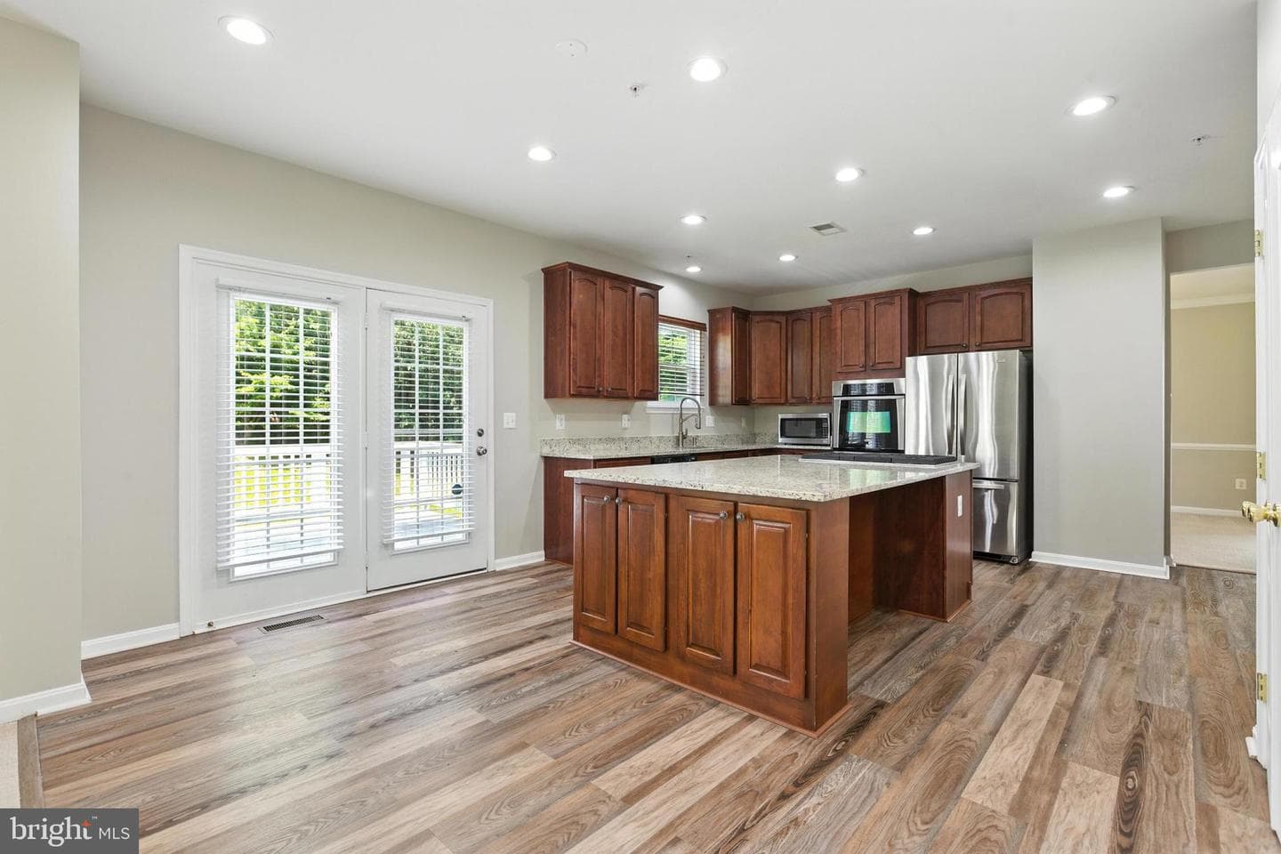 10210 Rolling Green Way photo 18