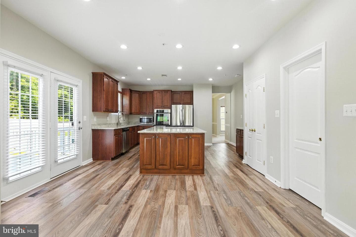 10210 Rolling Green Way photo 19