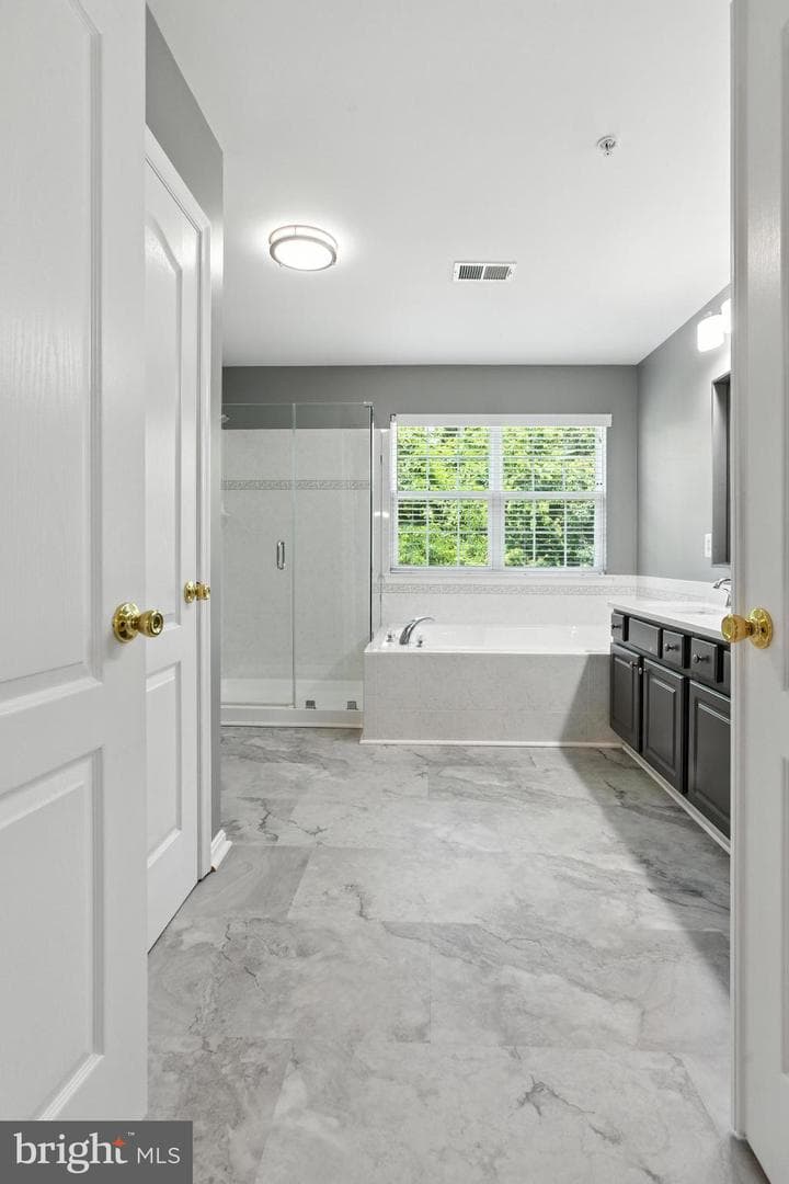 10210 Rolling Green Way photo 23