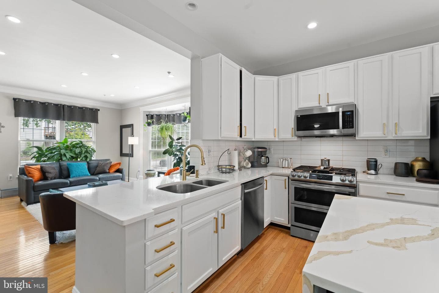 7424 Serenade Circle photo 11