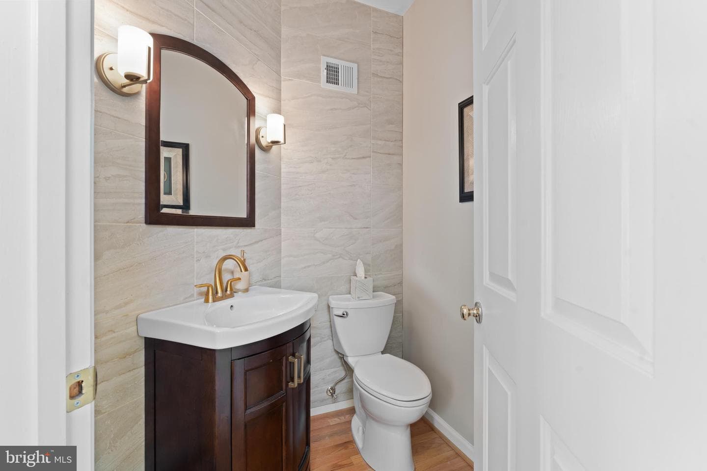 7424 Serenade Circle photo 7