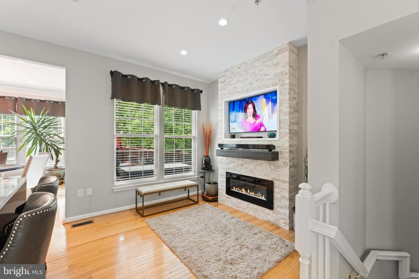 7424 Serenade Circle photo 9