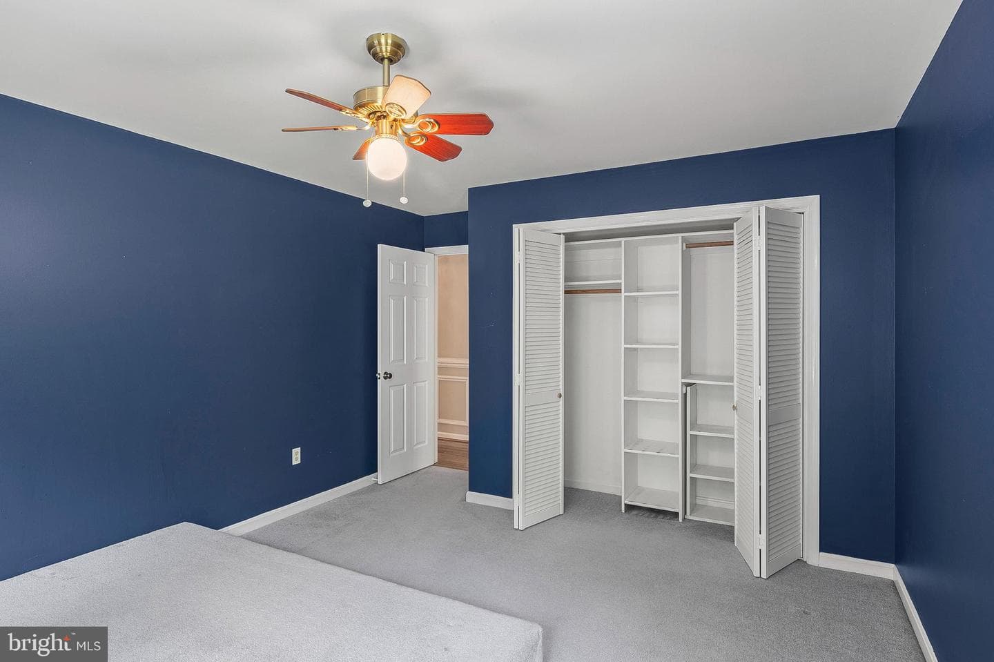 308 King James Court photo 32