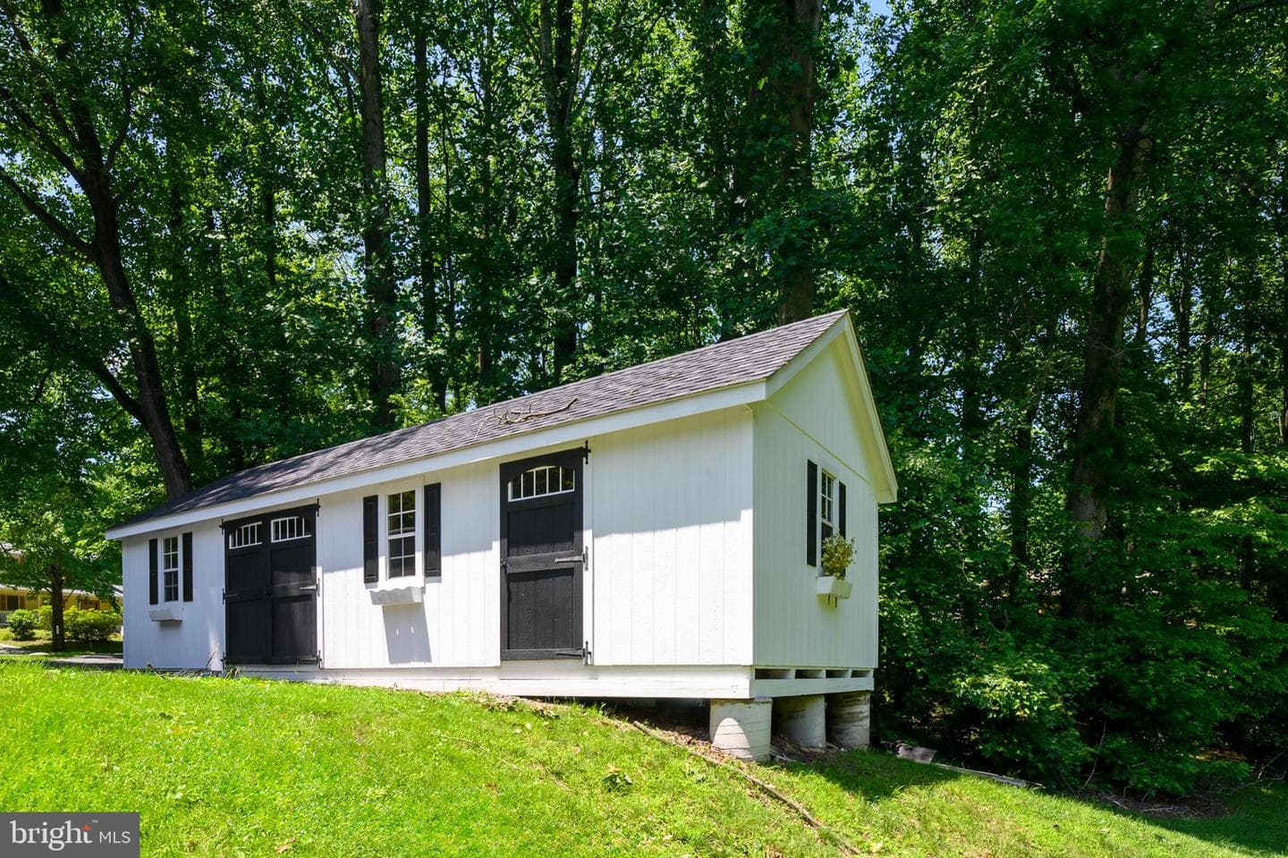 308 King James Court photo 41