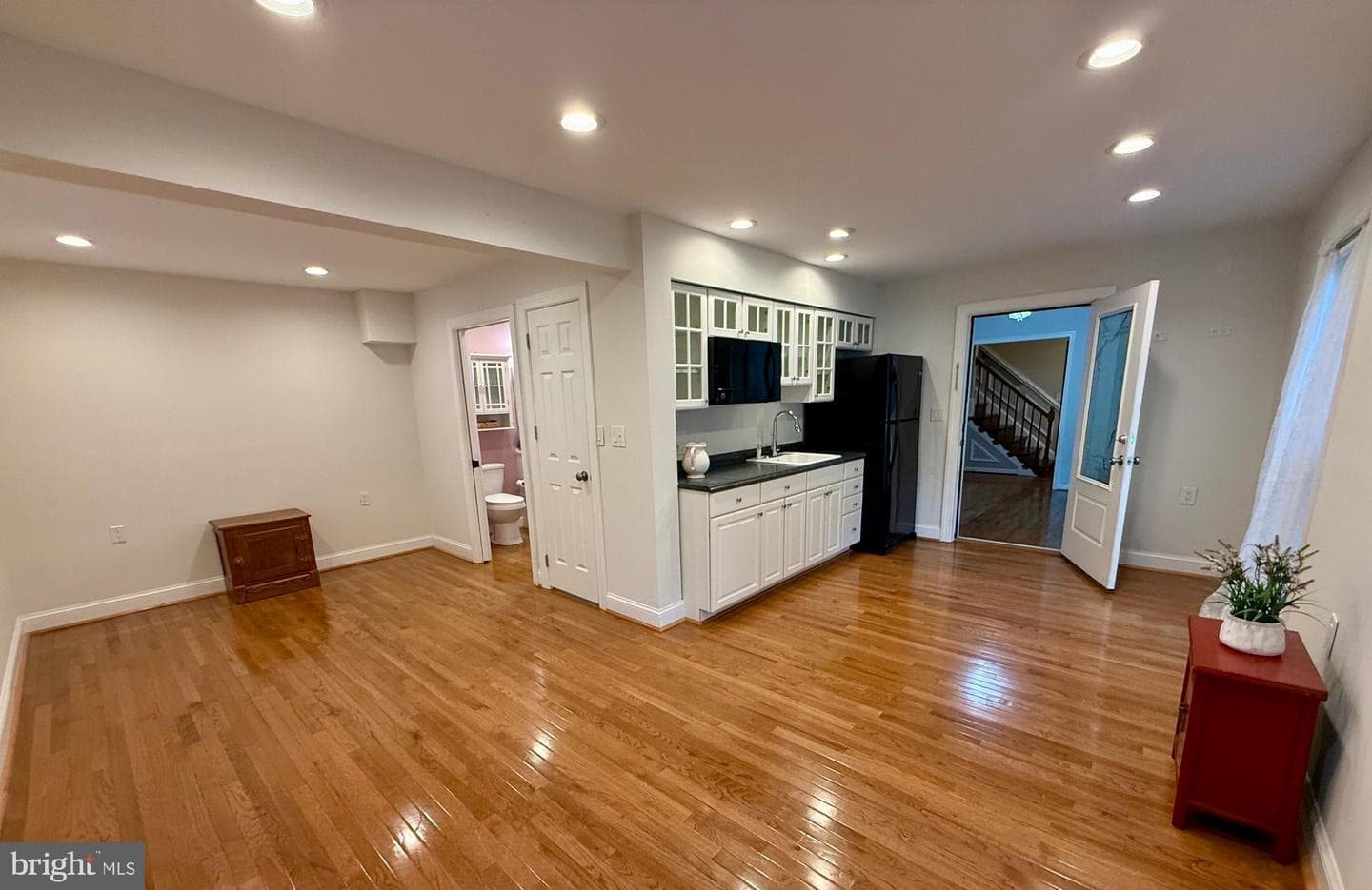 308 King James Court photo 6