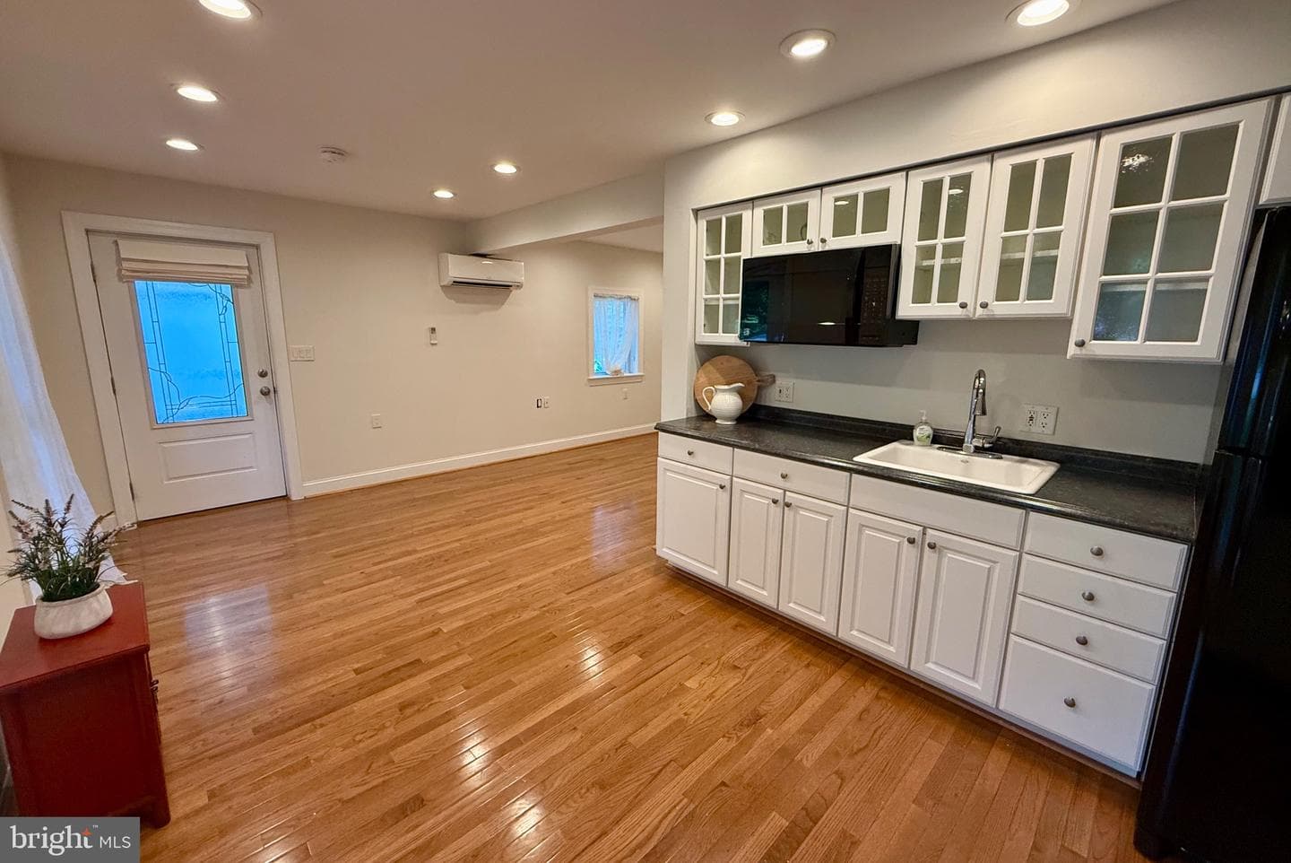 308 King James Court photo 7