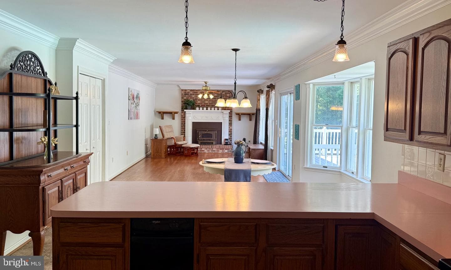 308 King James Court photo 8