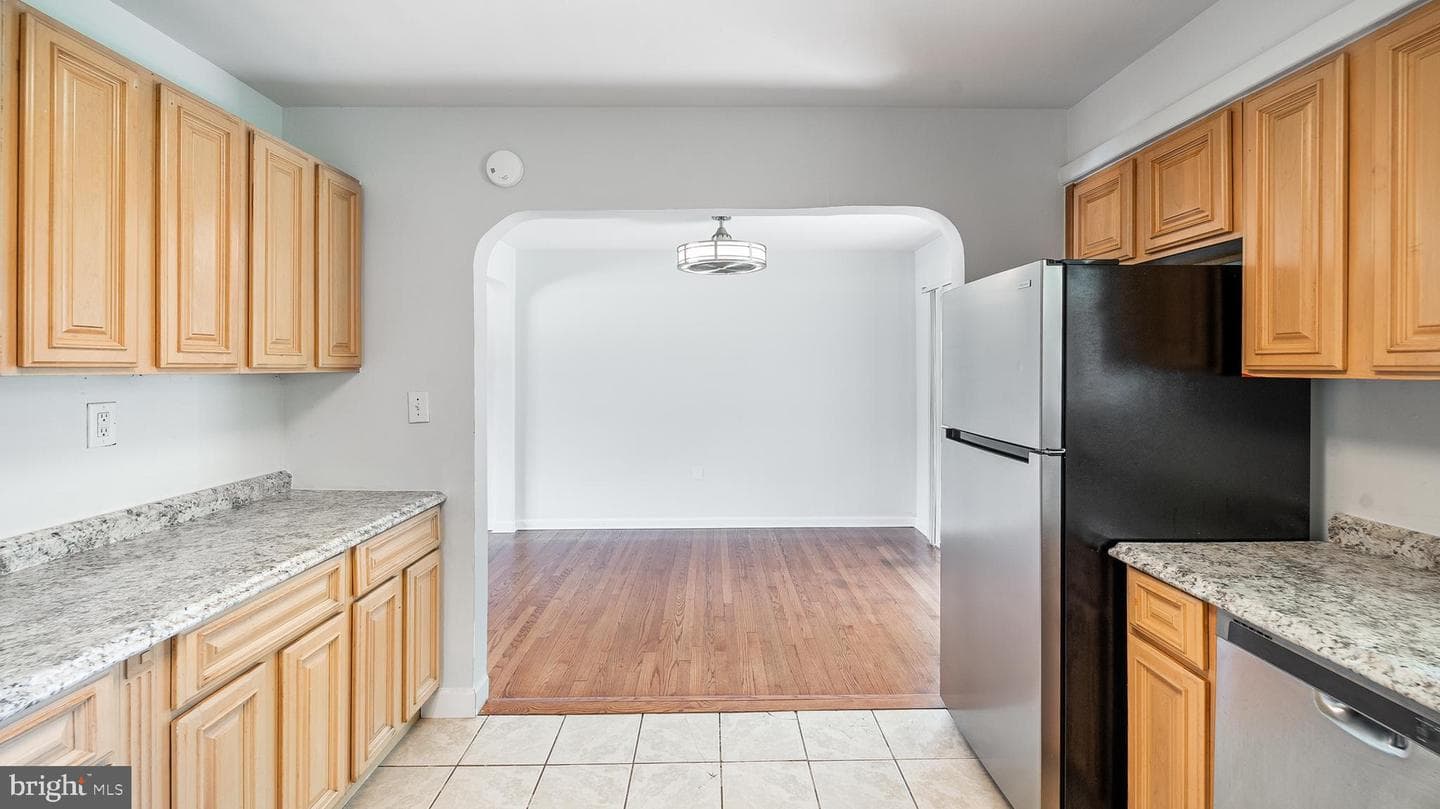 5909 Cable Avenue photo 11