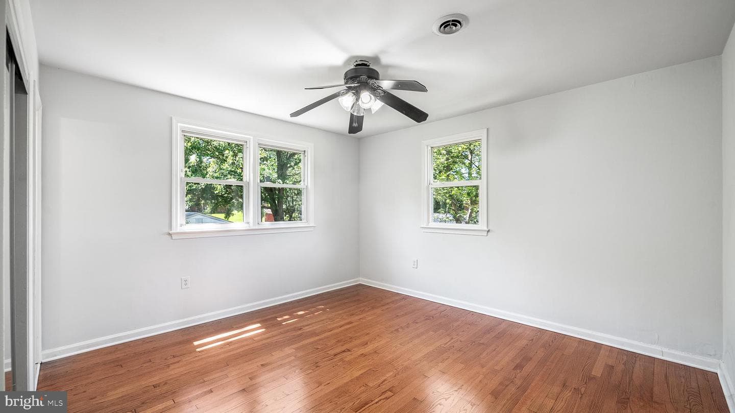 5909 Cable Avenue photo 12