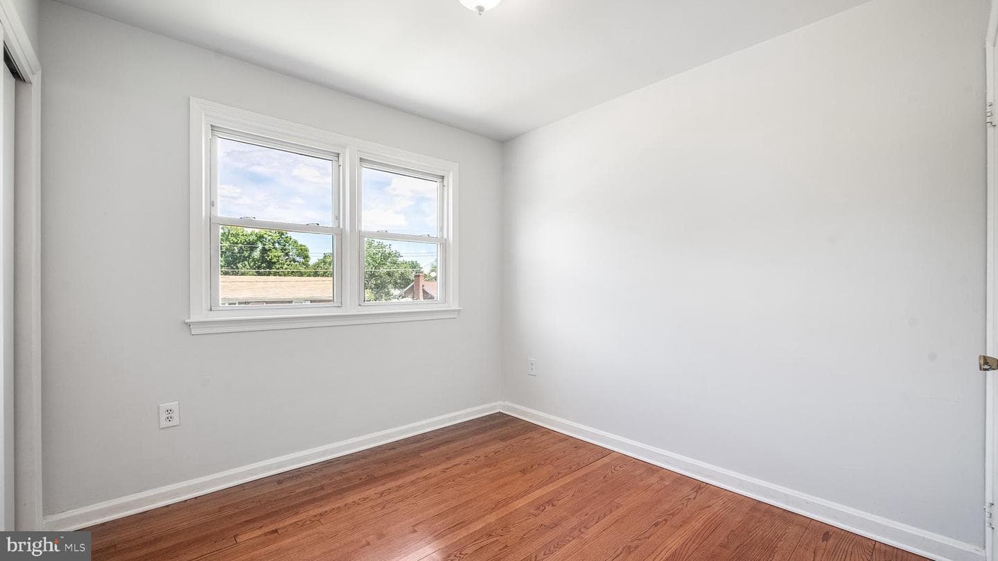 5909 Cable Avenue photo 17