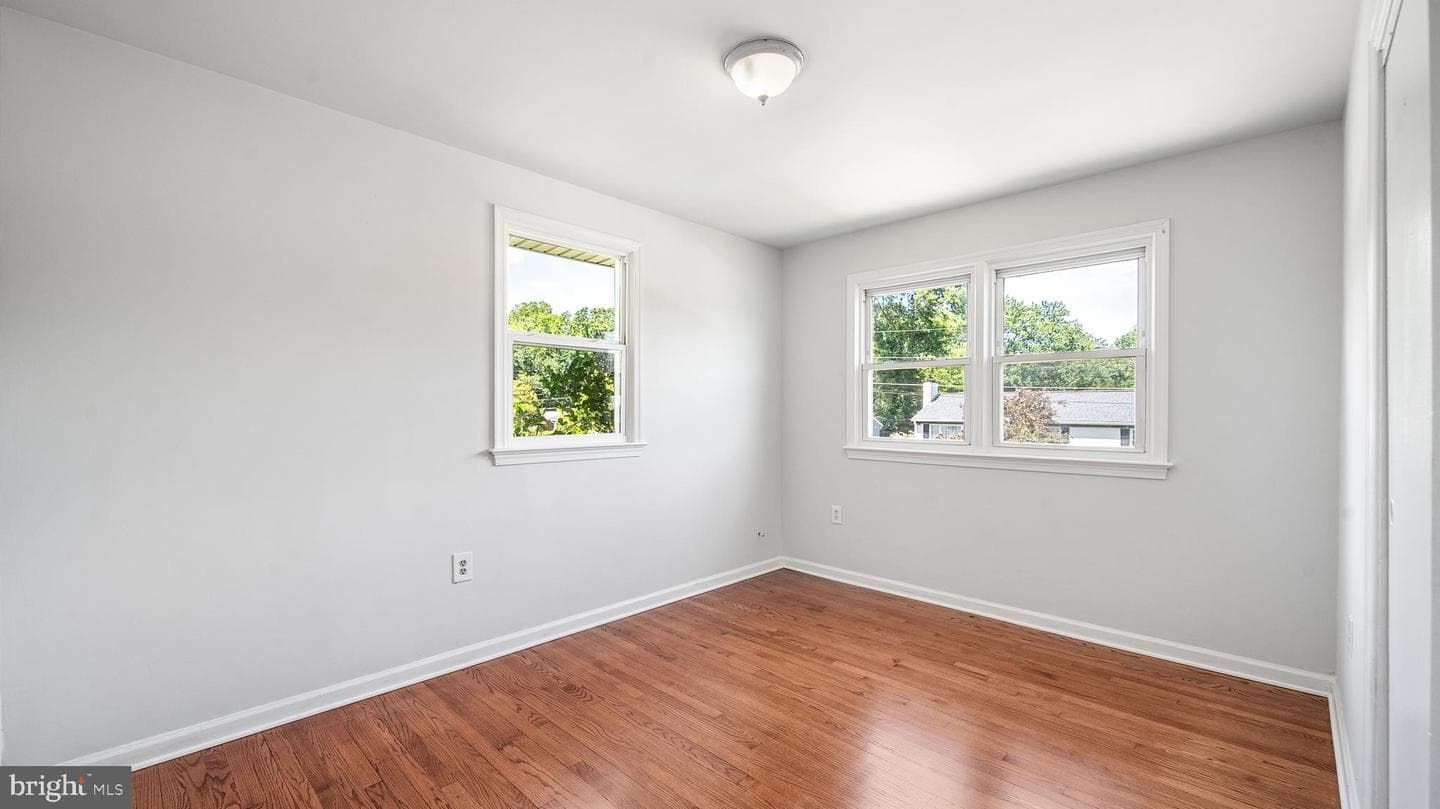 5909 Cable Avenue photo 19