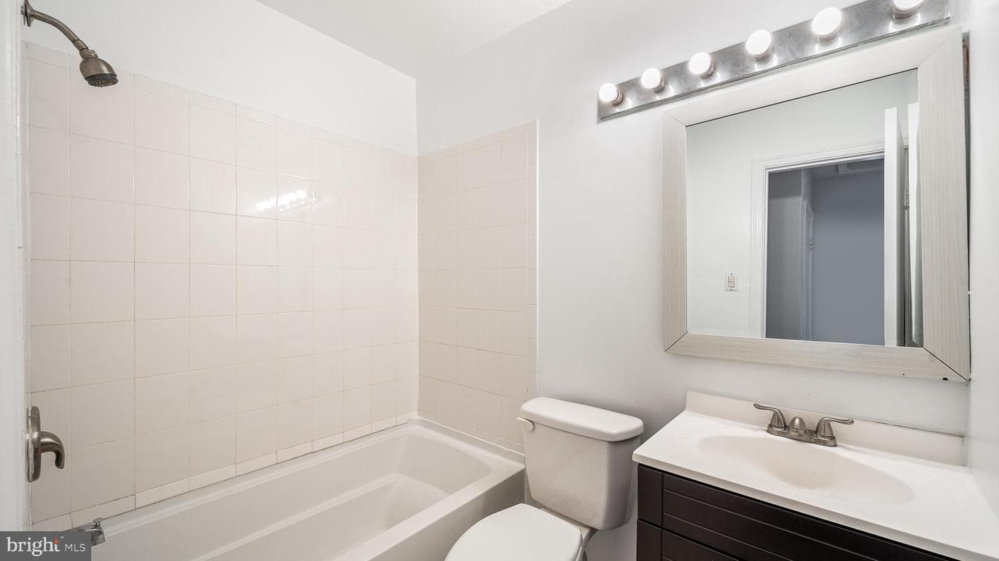 5909 Cable Avenue photo 21