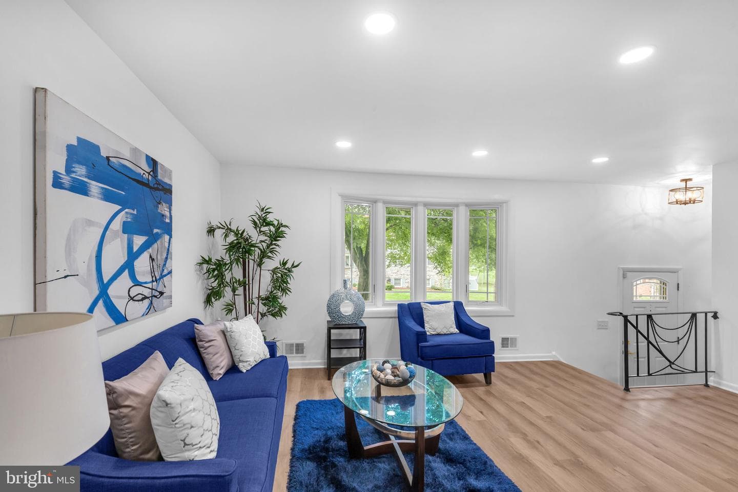 6913 Fulford Street photo 6