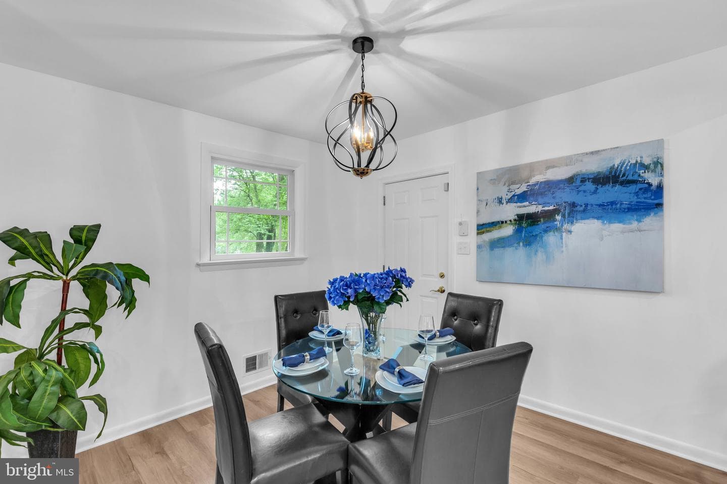 6913 Fulford Street photo 8