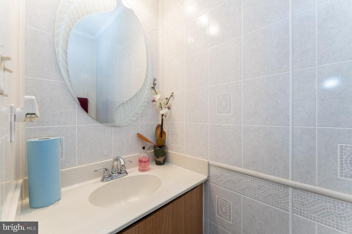 2259 Anvil Lane photo 13