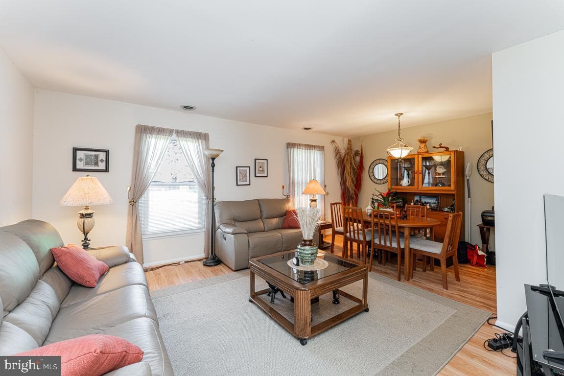 2259 Anvil Lane photo 5