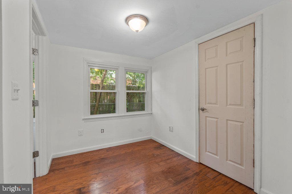 6824 Shepherd Street photo 15
