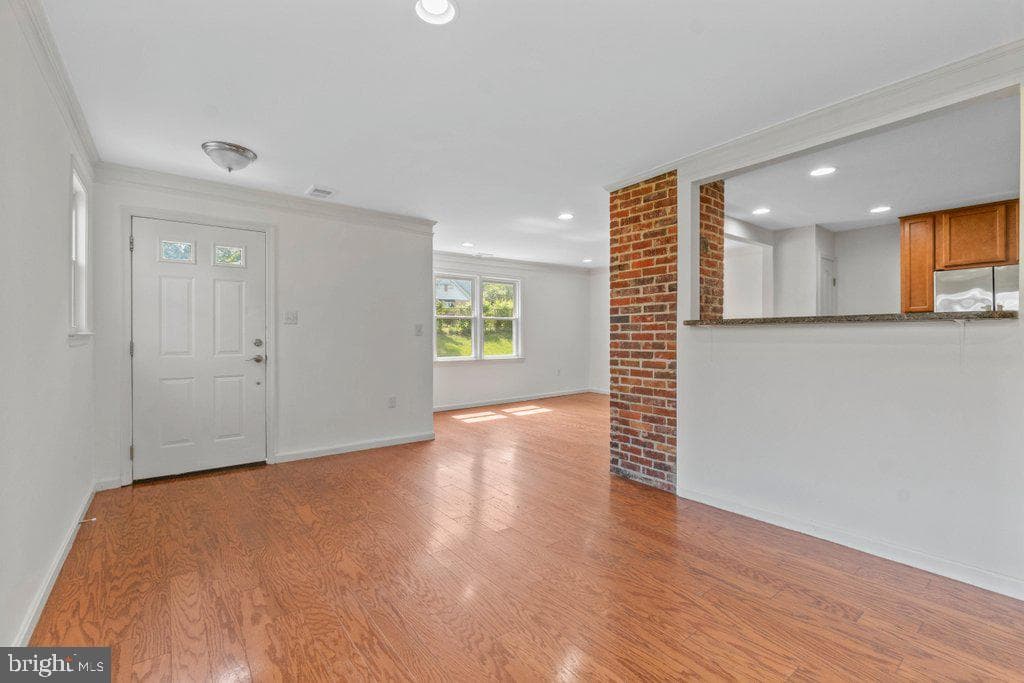 6824 Shepherd Street photo 4