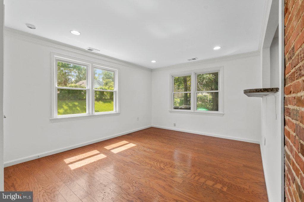 6824 Shepherd Street photo 8