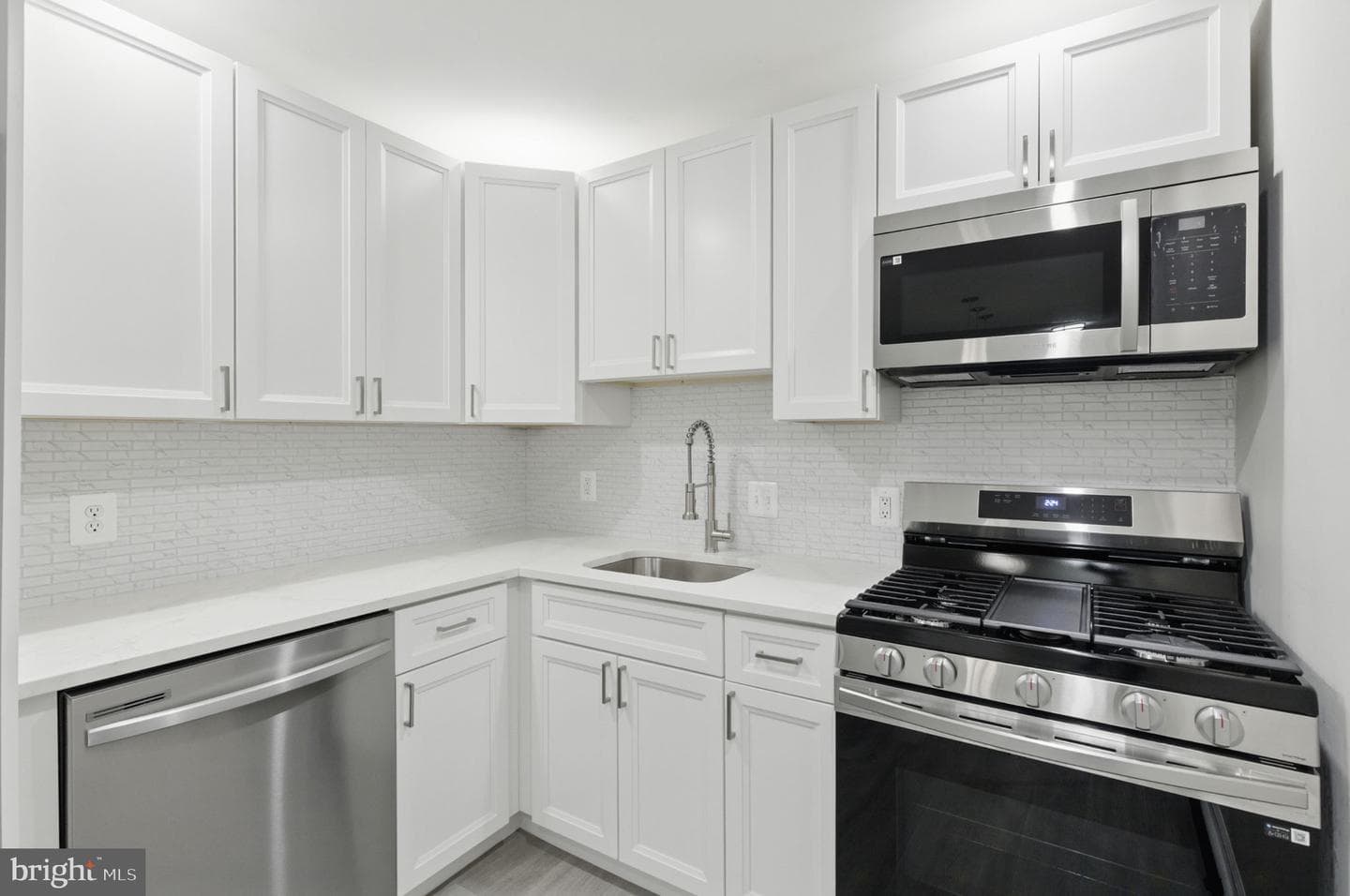 2310 Ewing Avenue #203 photo 3