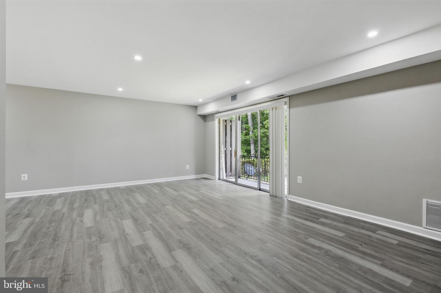 2310 Ewing Avenue #203 photo 7