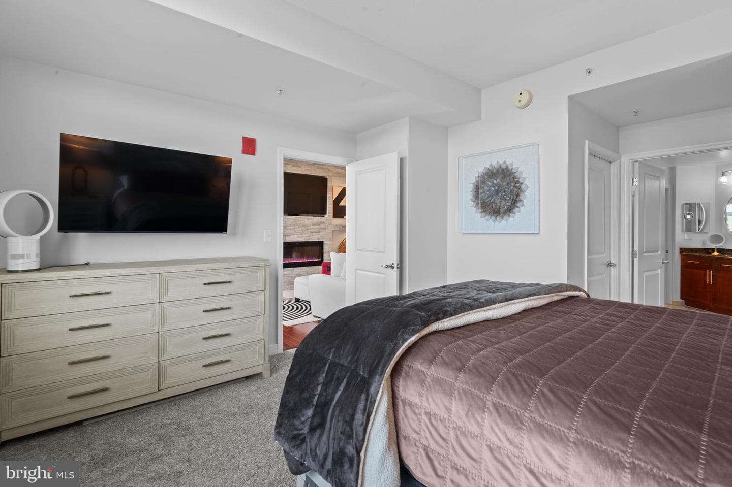 155 Potomac Passage #809 photo 12