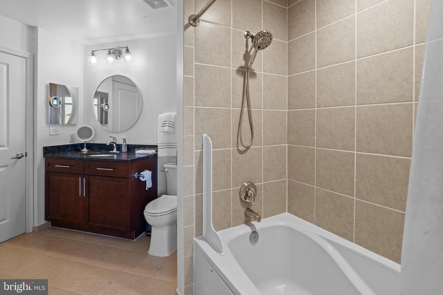 155 Potomac Passage #809 photo 13