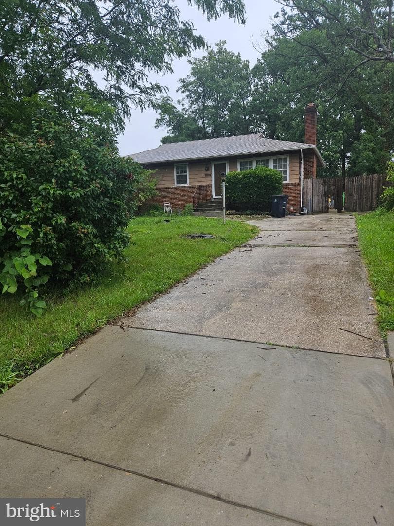 9513 Underwood Street photo 3