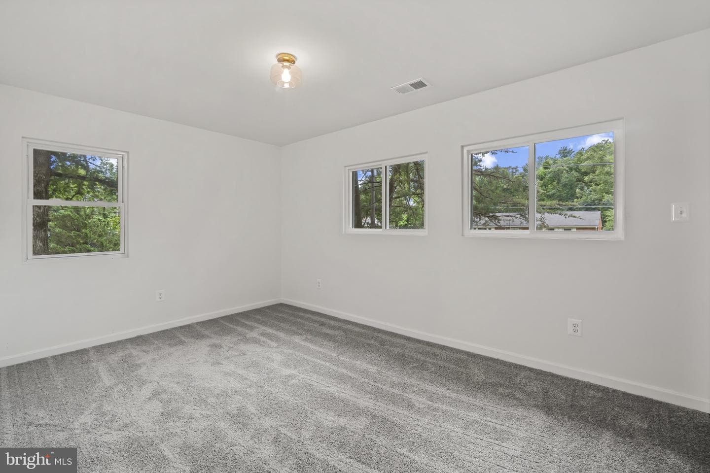 8002 Prince Georges Drive photo 15