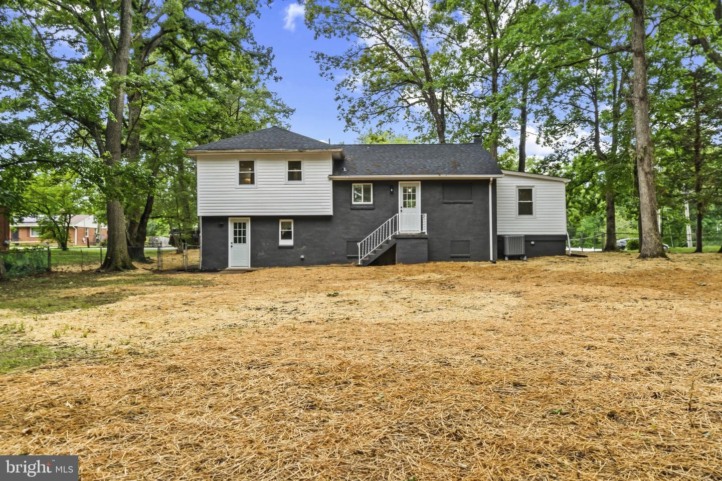 8002 Prince Georges Drive photo 22