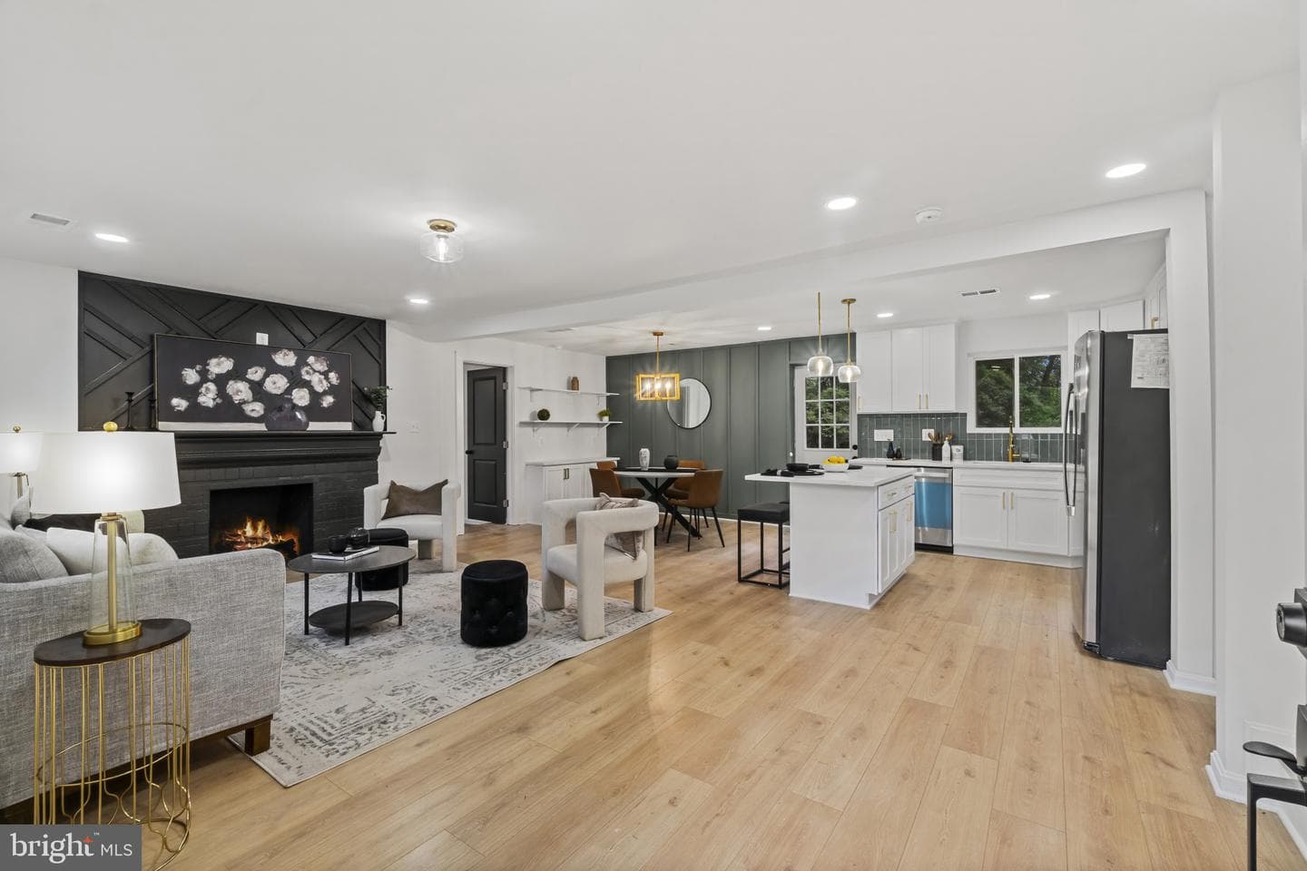 8002 Prince Georges Drive photo 3