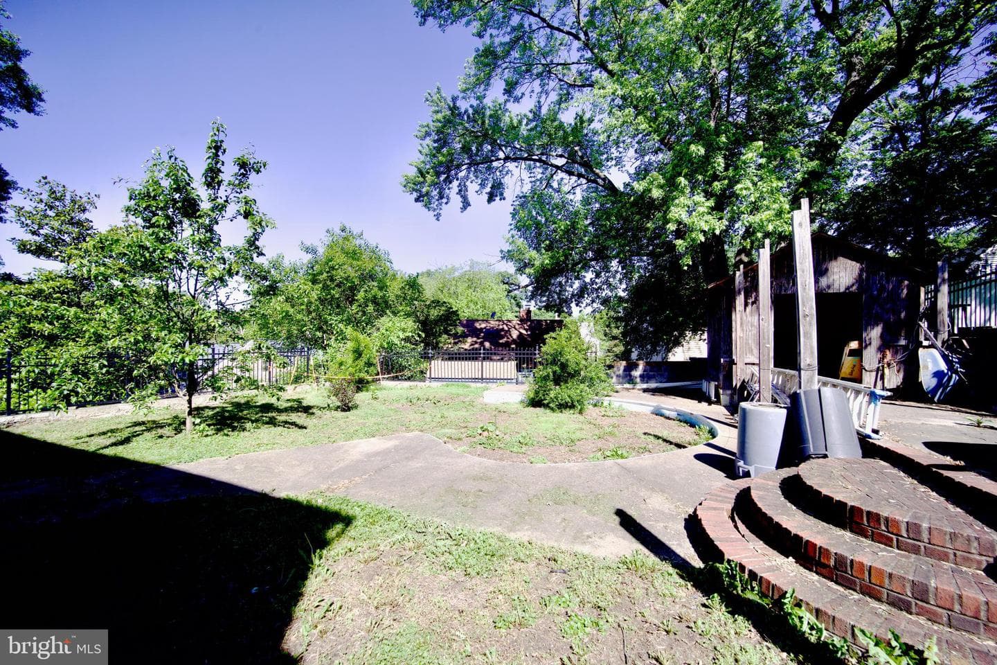5424 Varnum Street photo 10