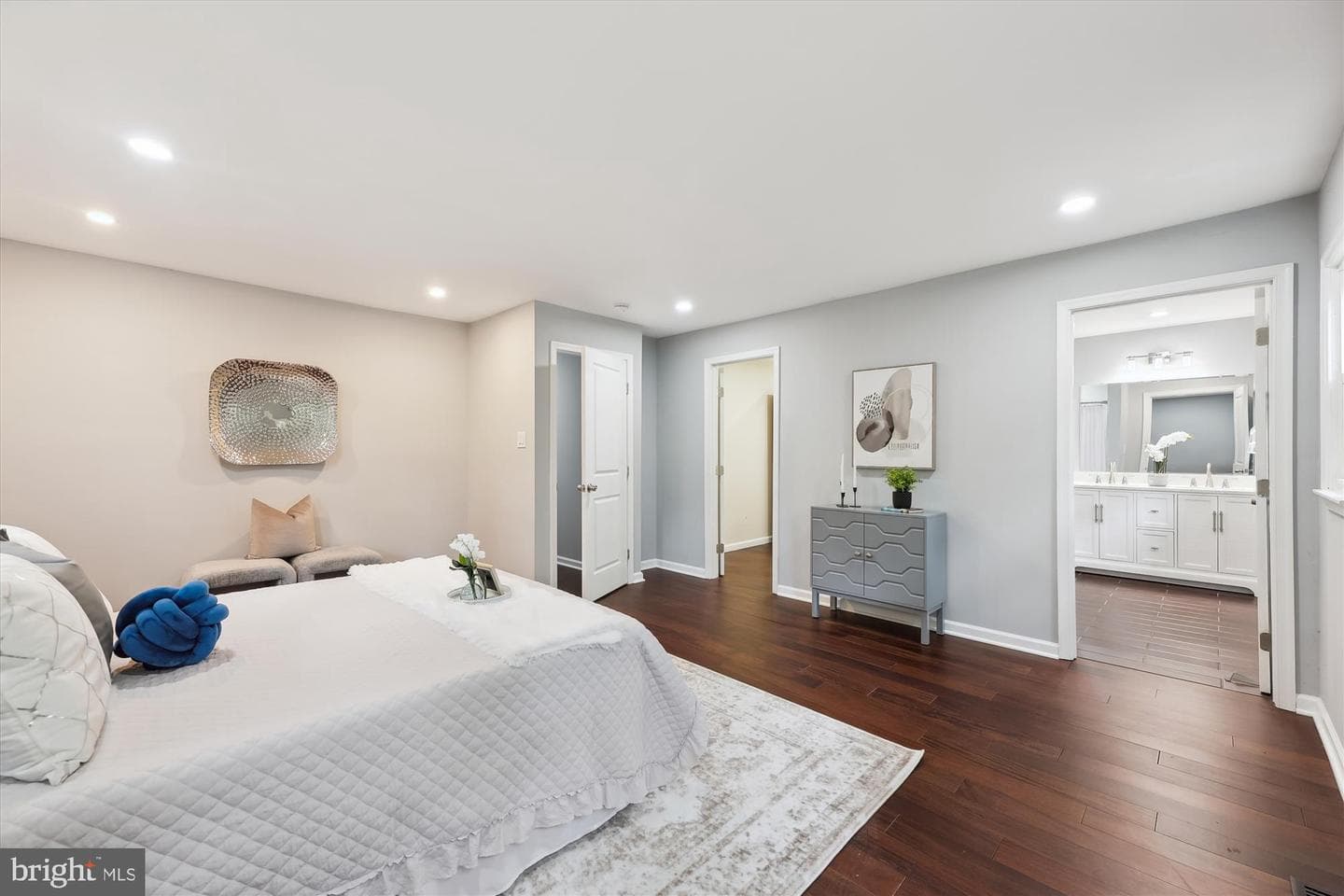 16401 Cambridge Court photo 12