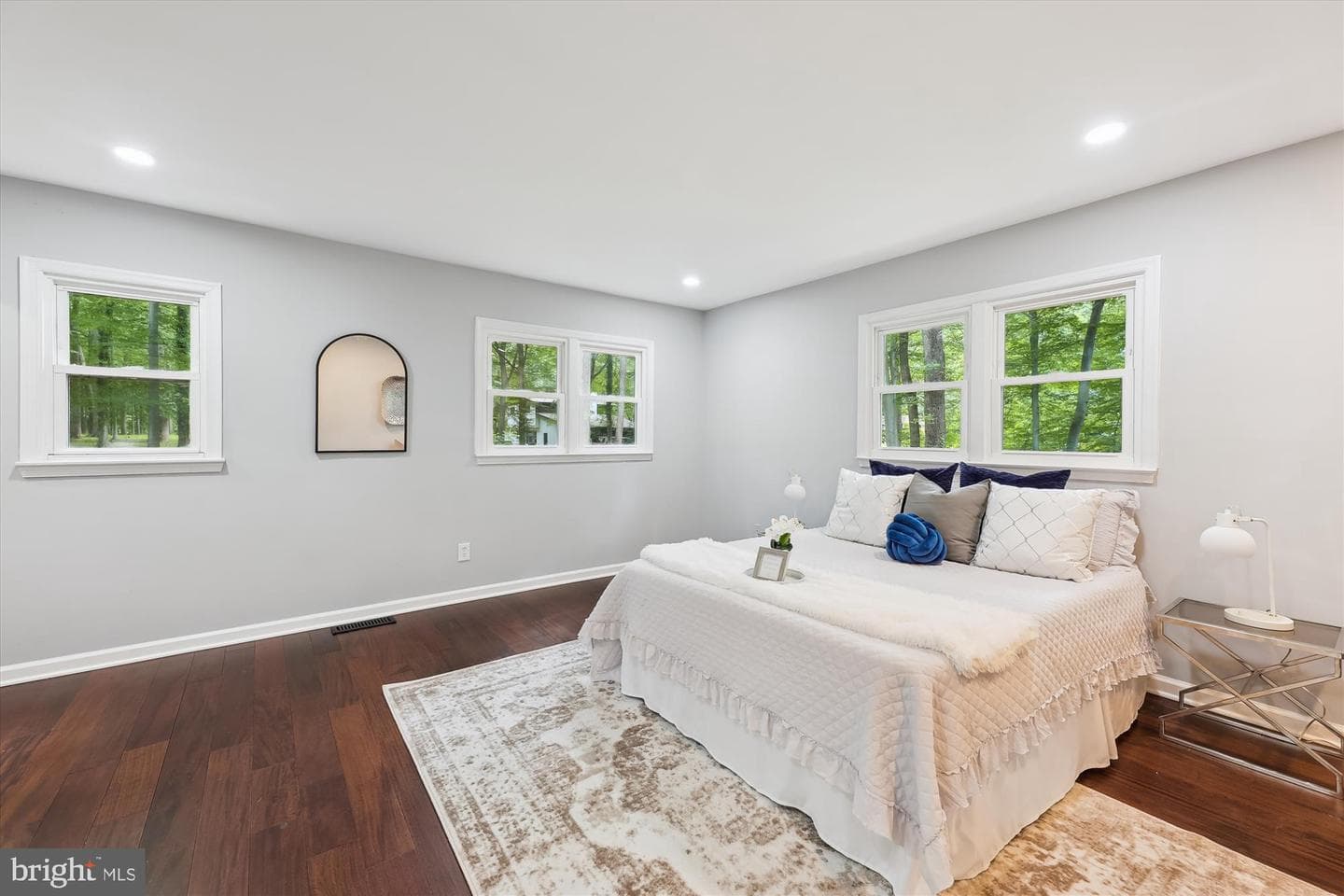16401 Cambridge Court photo 13
