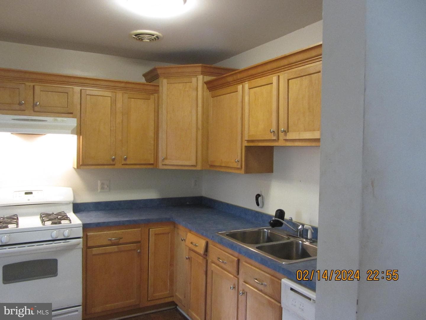 7801 Greenleaf Road photo 5