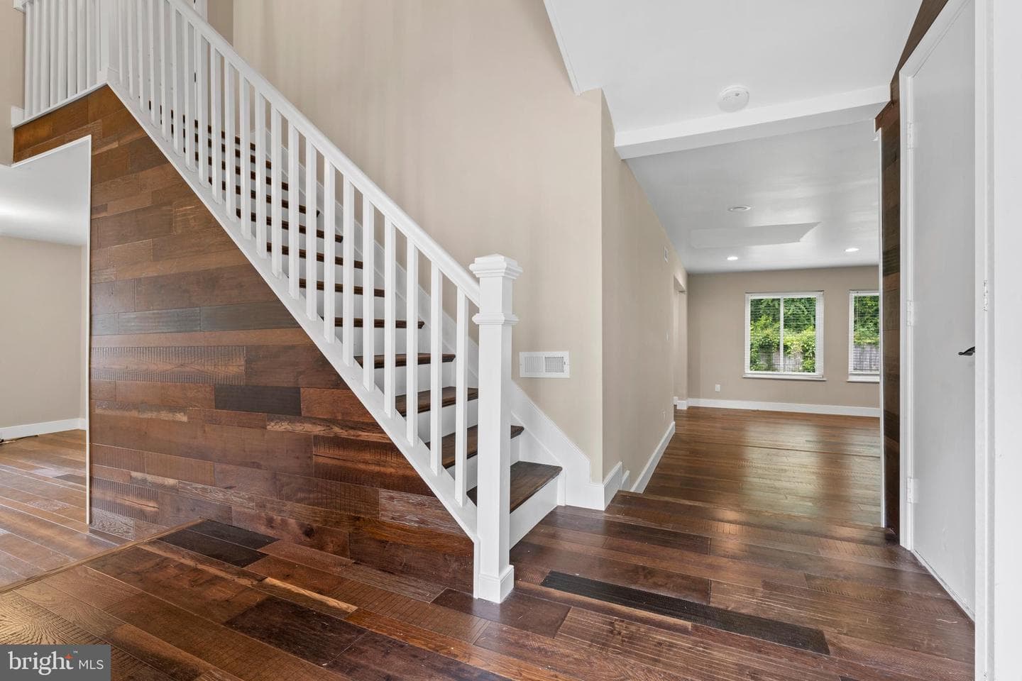 15215 Noblewood Lane photo 5
