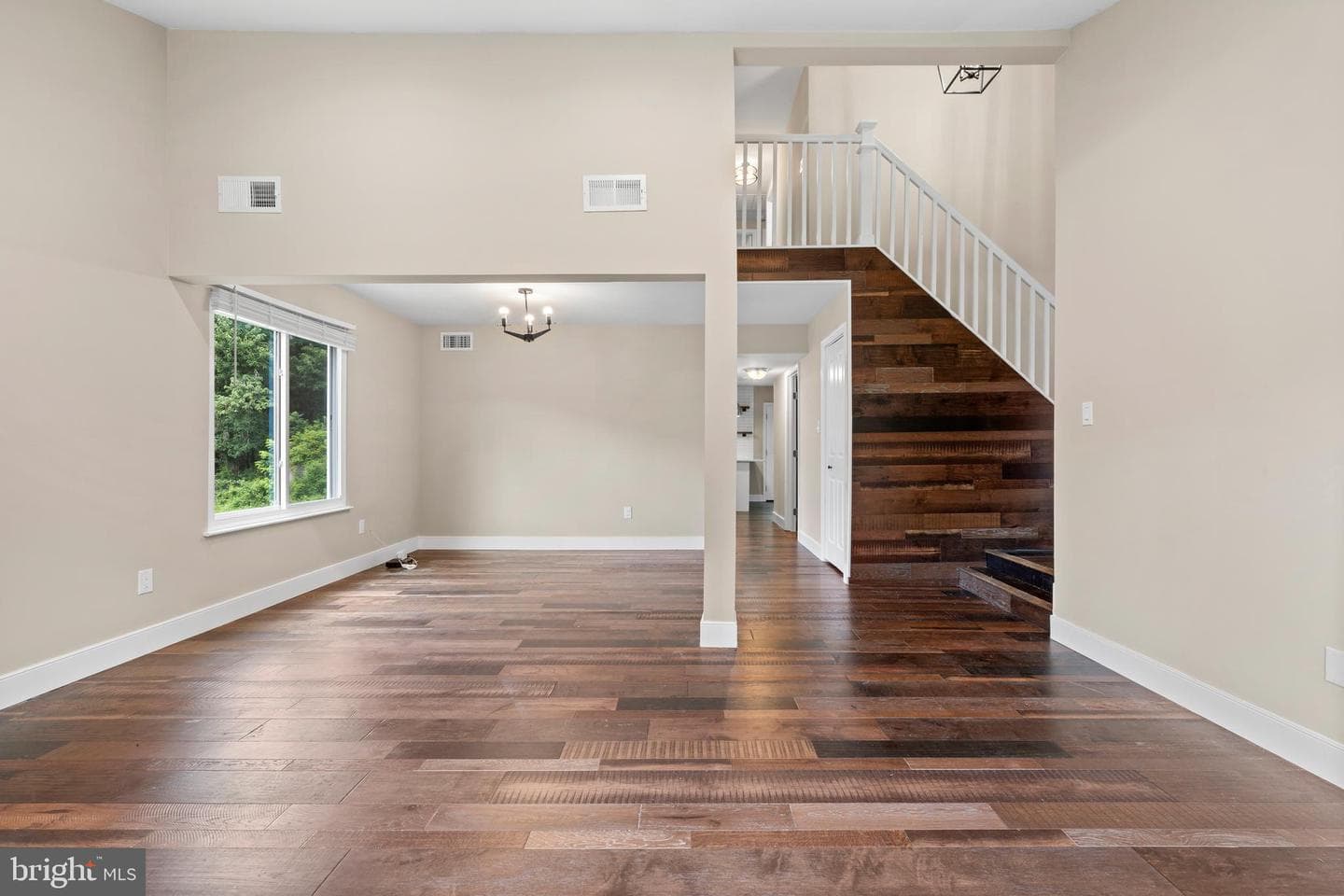 15215 Noblewood Lane photo 6
