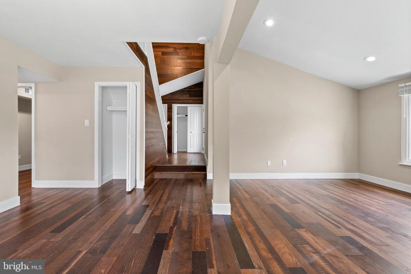 15215 Noblewood Lane photo 7