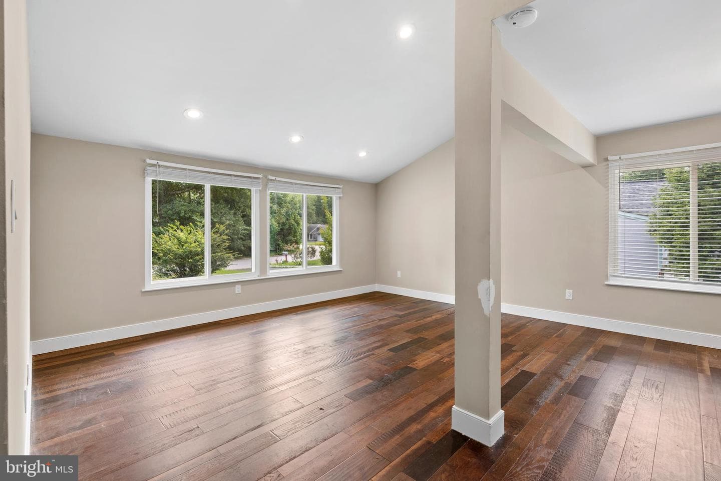 15215 Noblewood Lane photo 8