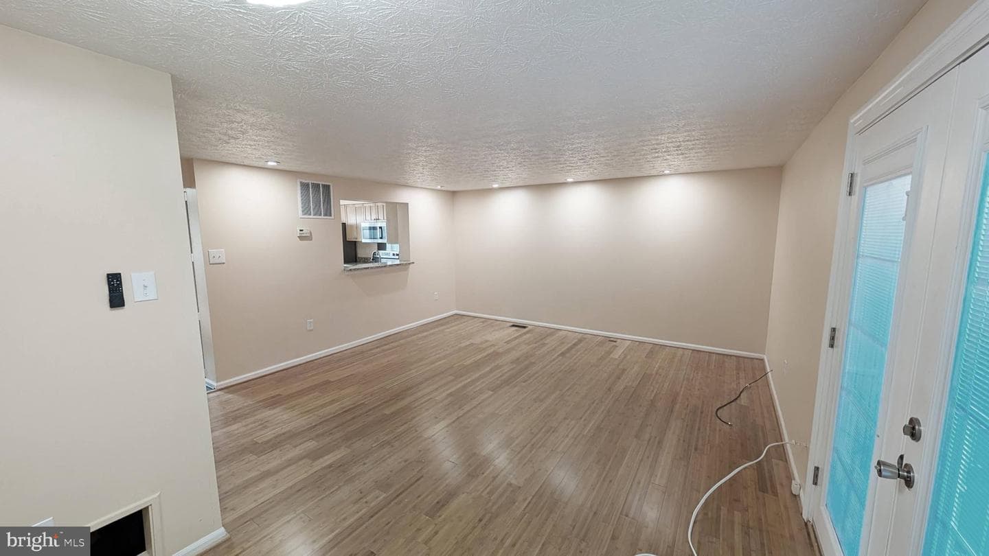 2727 Neman Court photo 2
