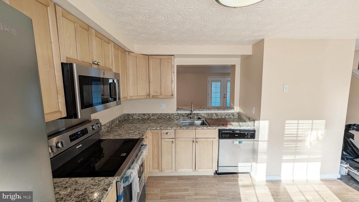 2727 Neman Court photo 5
