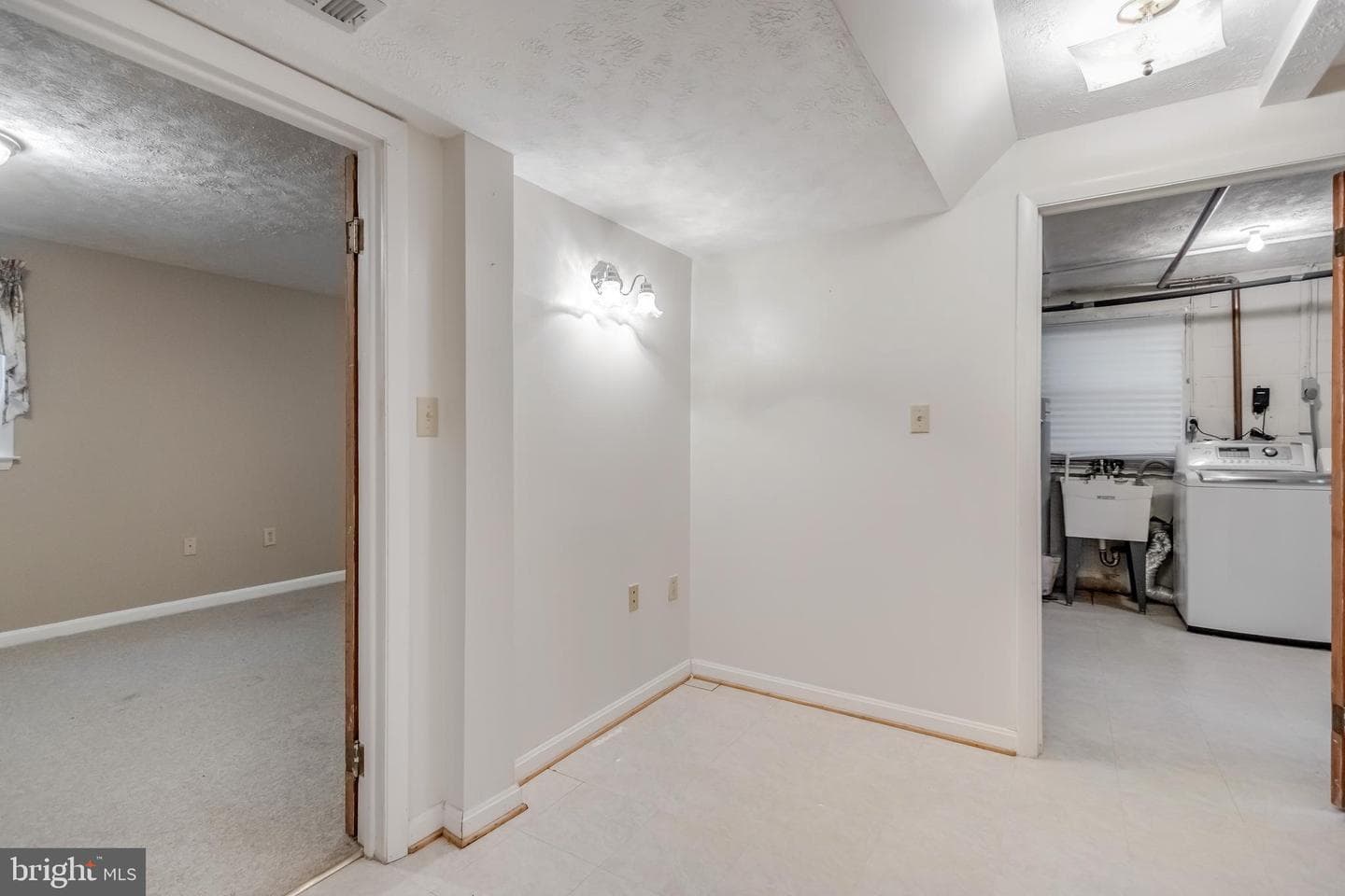 6818 Painter Terrace photo 27