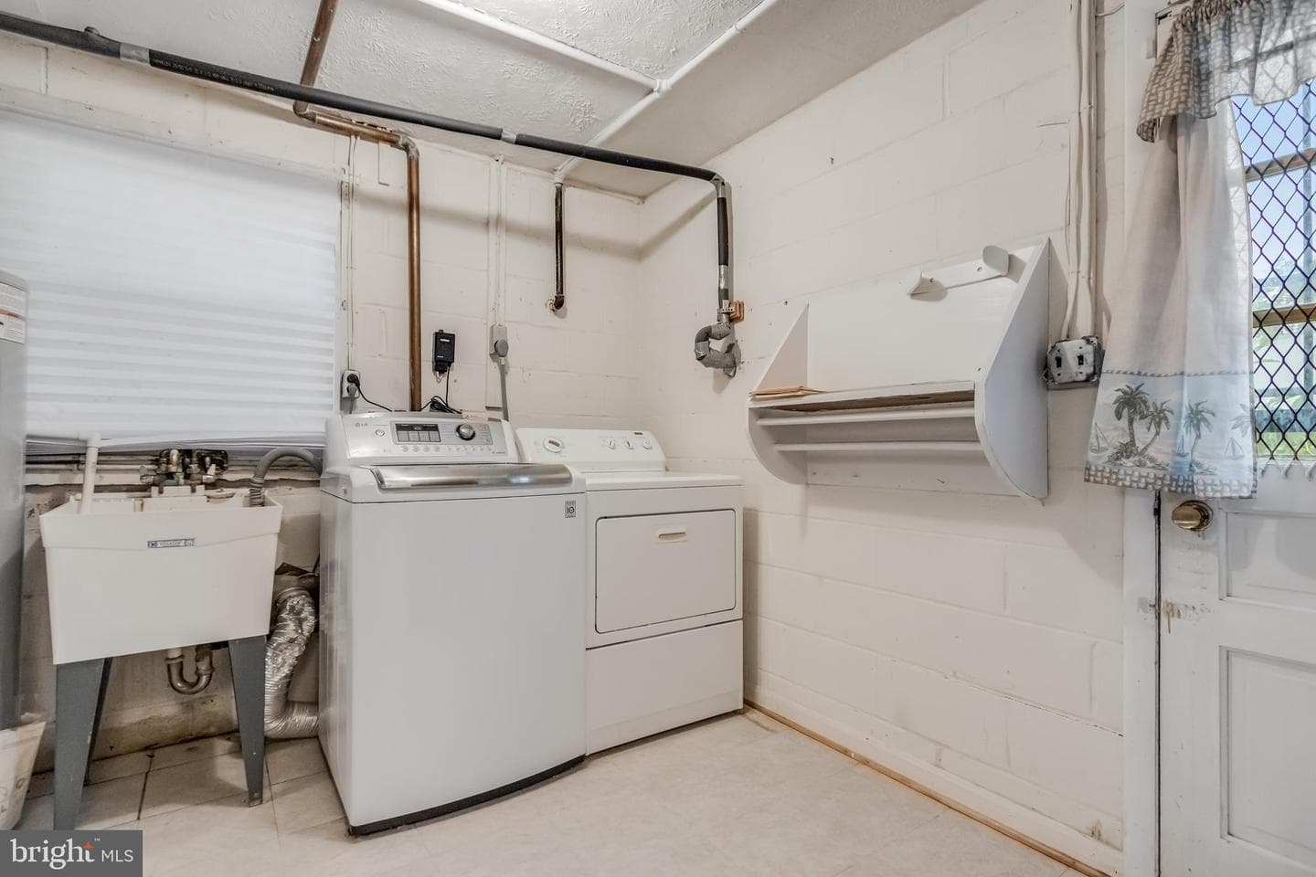 6818 Painter Terrace photo 30
