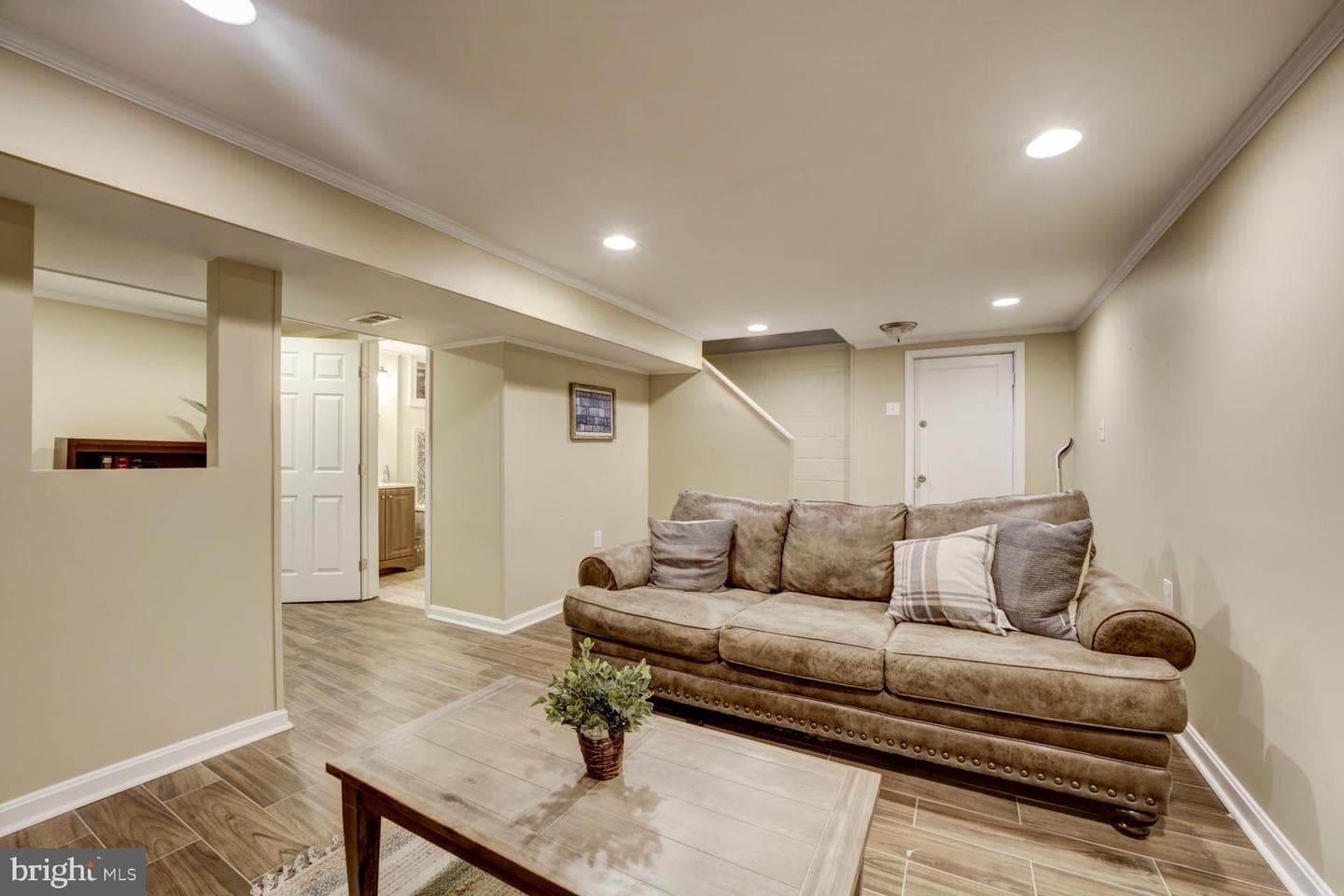 5818 Carlyle photo 19