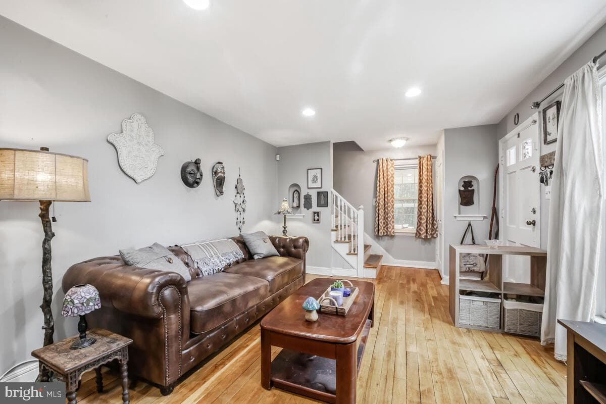 5818 Carlyle photo 6