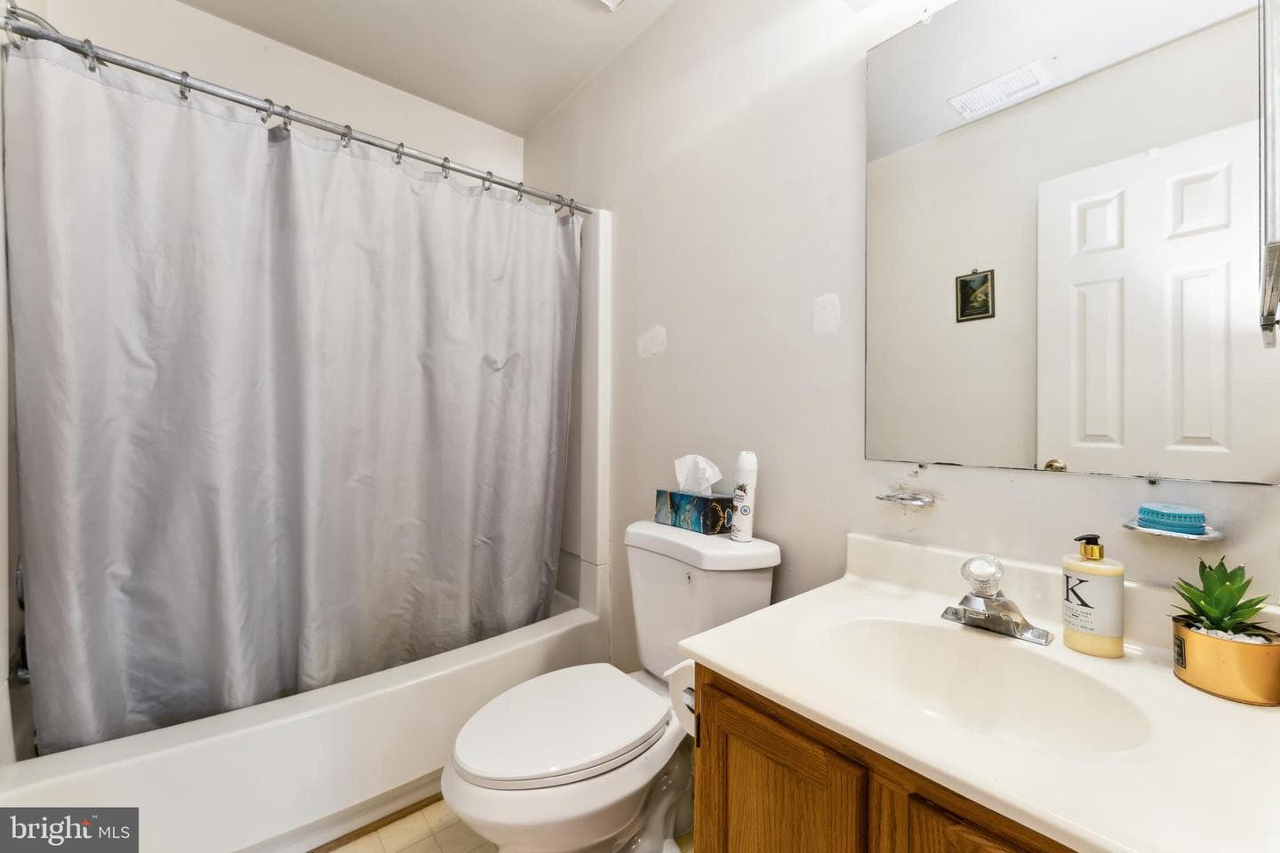 4805 John Street photo 17