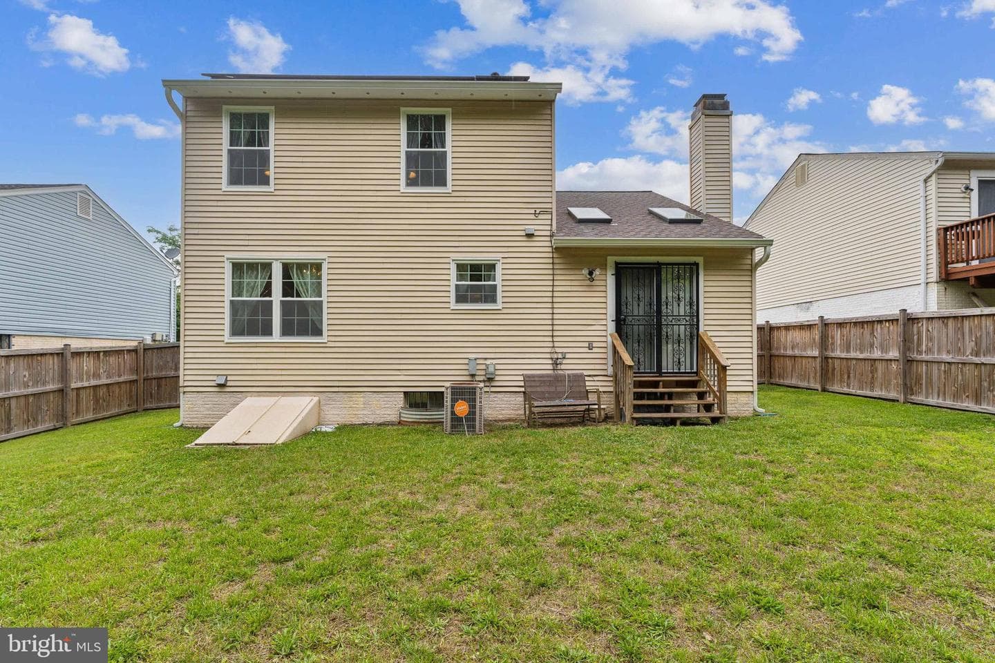 4805 John Street photo 22